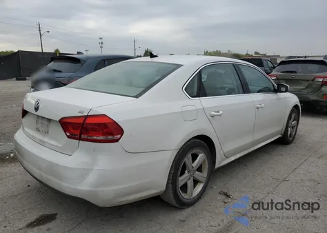 2013 Volkswagen Passat Se z USA, uszkodzony, nr VIN 1VWBP7A35DC091306